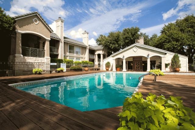 Point South and Bridge Hollow Apartments