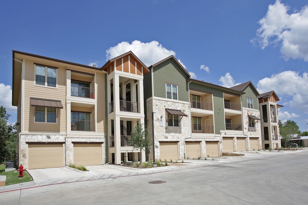 Lakeline East Apartments