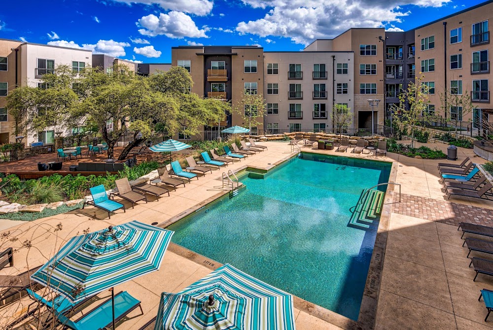 Bell South Lamar Apartments