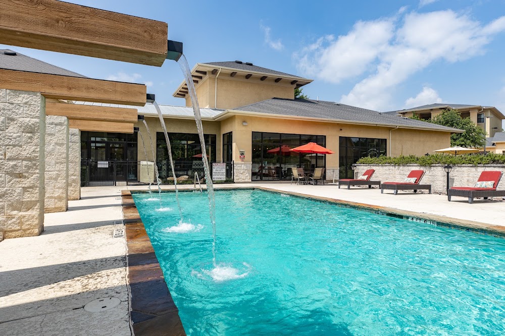 Crest Round Rock