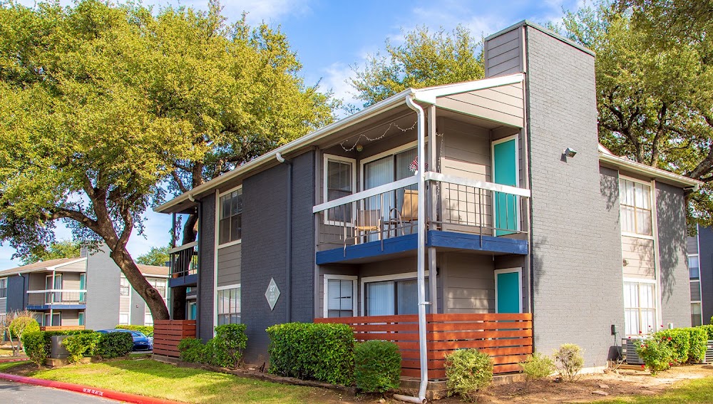 Evolve @ Arboretum Apartment Homes