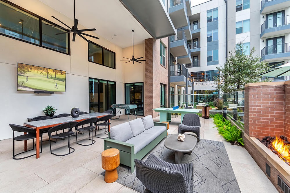 Luca Apartments