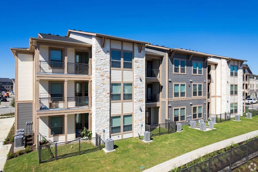 Ariza Easton Park Apartments