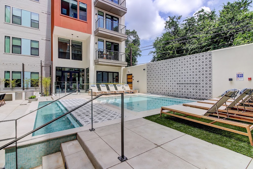 Sentral East Austin at 1614 E. Sixth | Austin Apartments