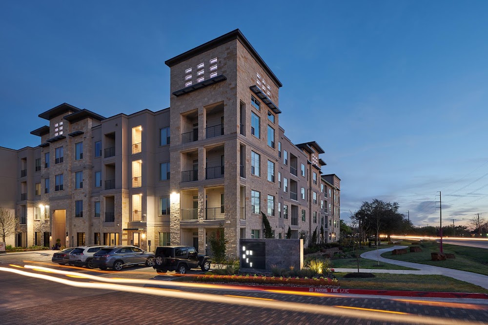 Windsor Burnet Apartments