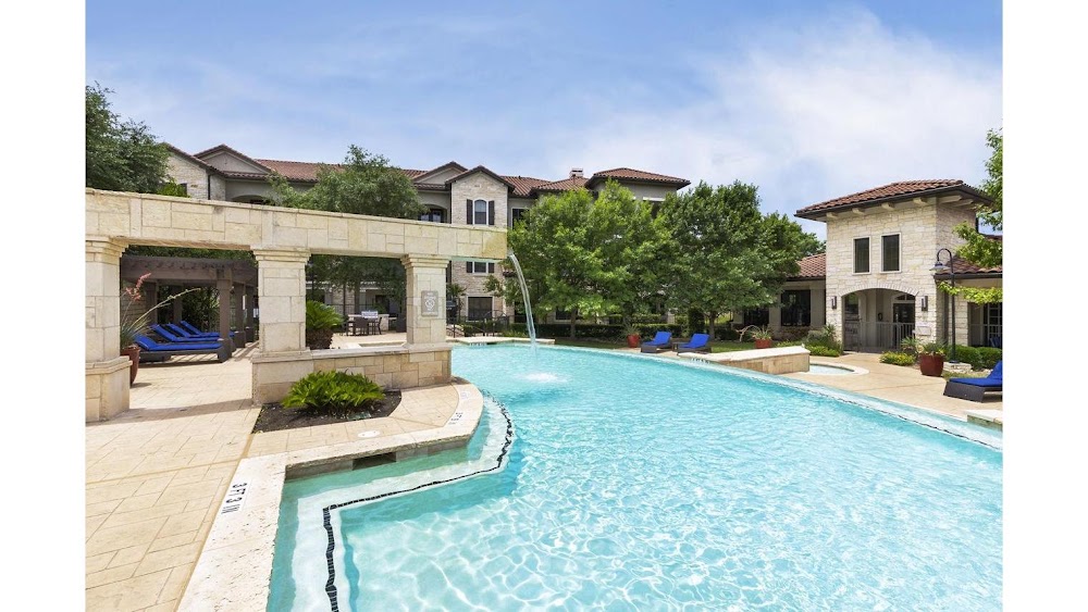 3500 Westlake Apartments