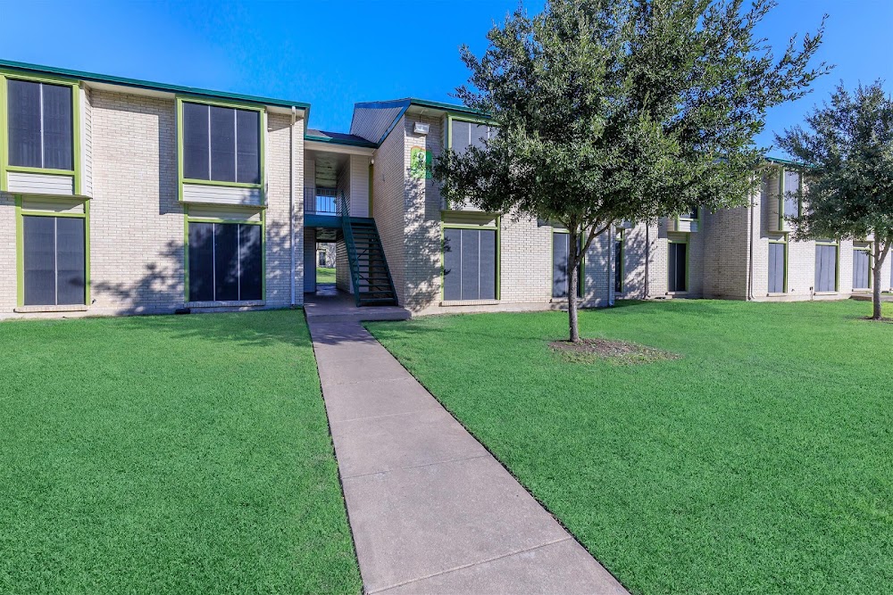 Bainbridge Apartments