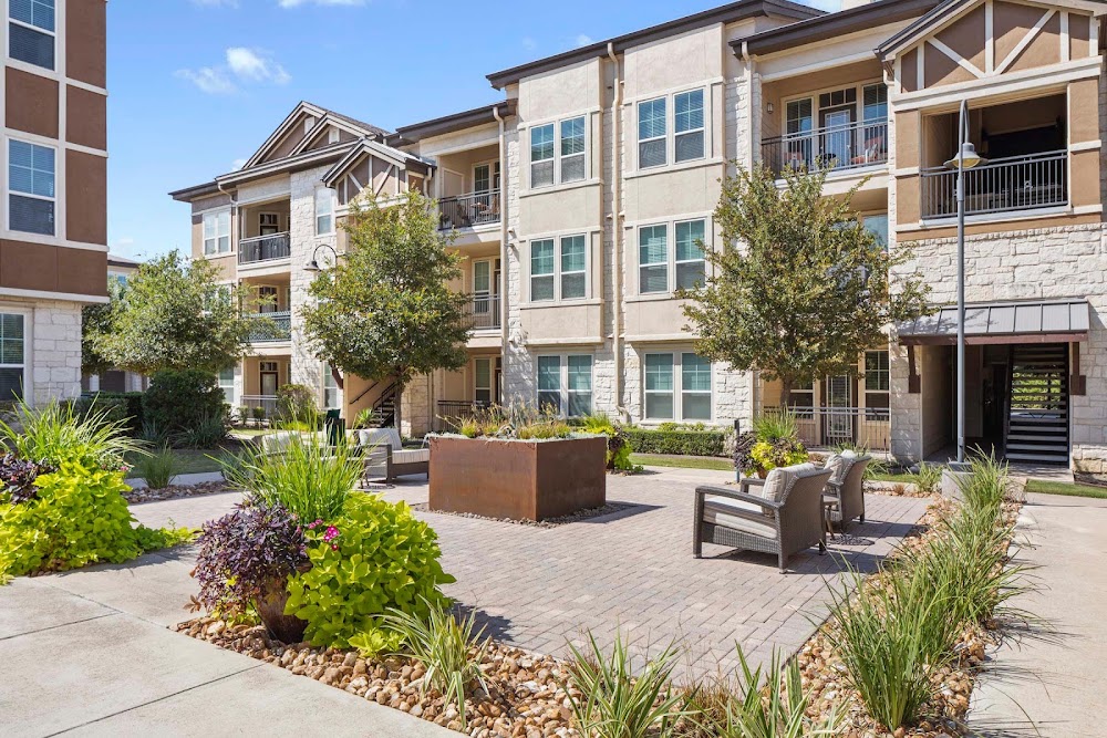 Camden La Frontera Apartments
