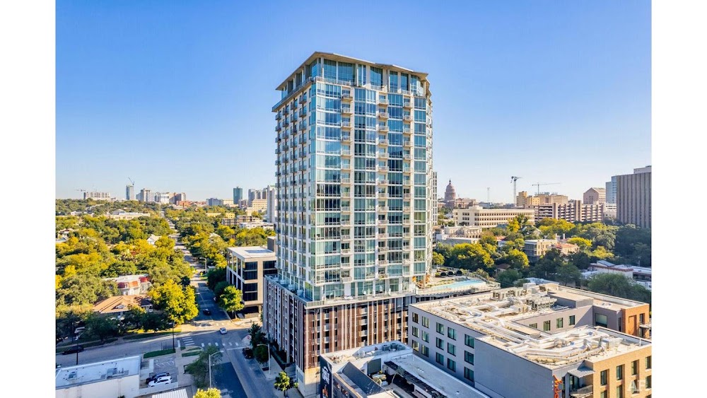 SEVEN Apartments
