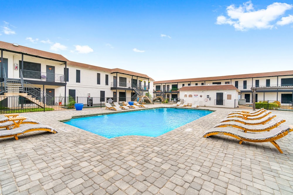 The Courtmoor on Cameron Apartments