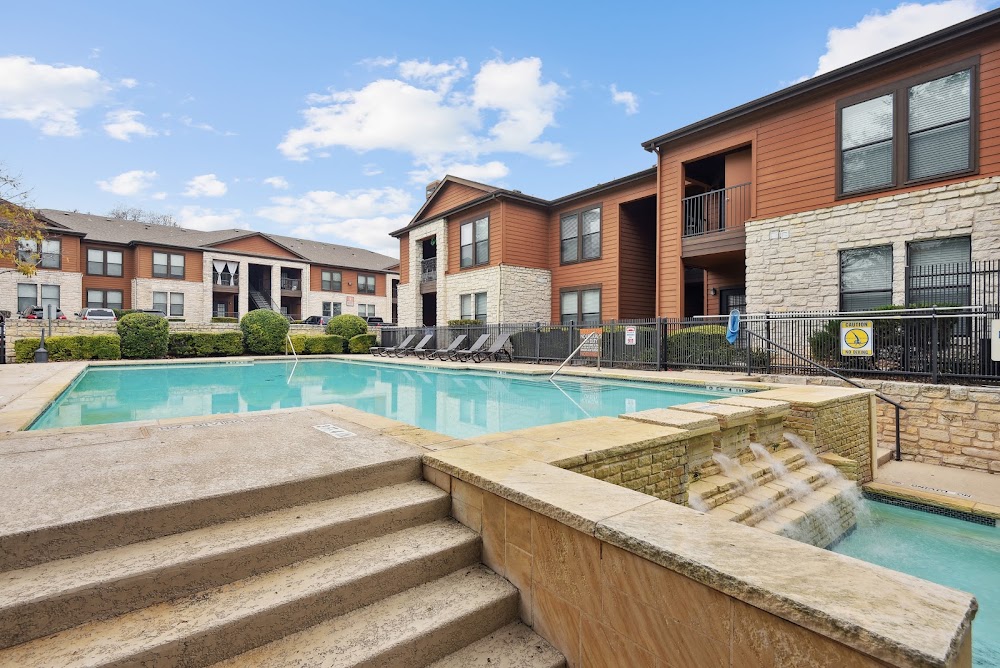 Saratoga Ridge Apartments