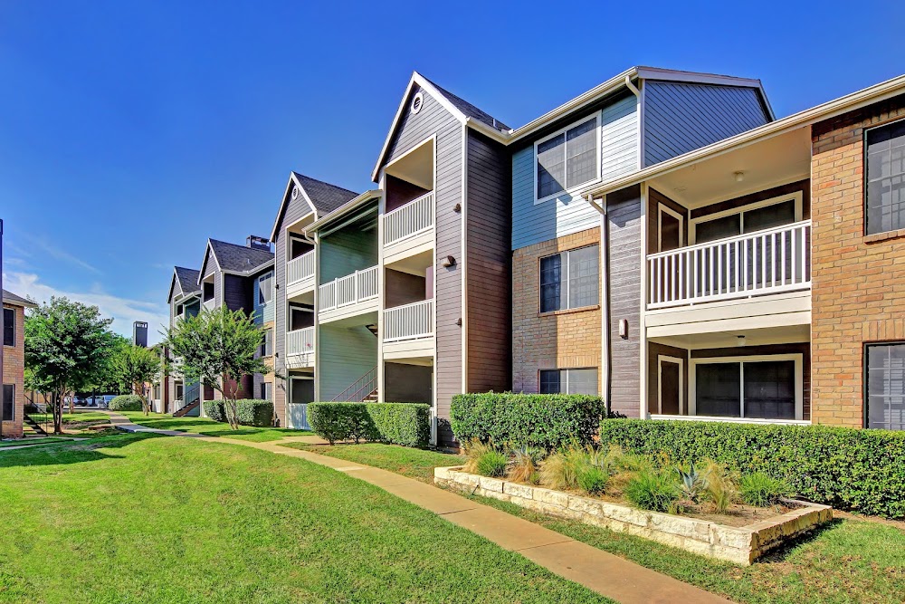Twenty 15 Apartment Homes