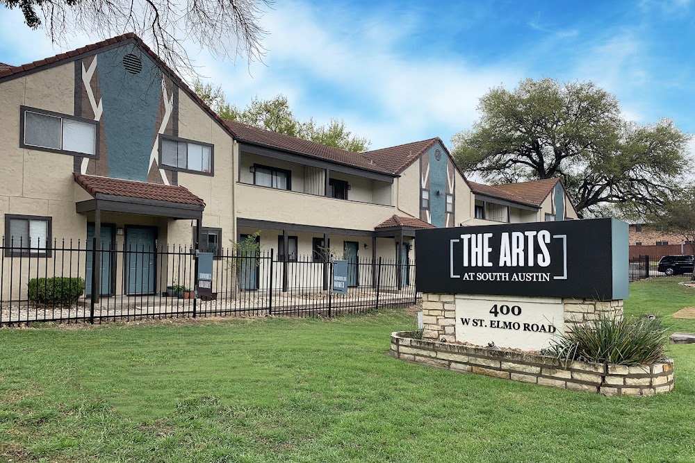 The Arts Apartments At South Austin